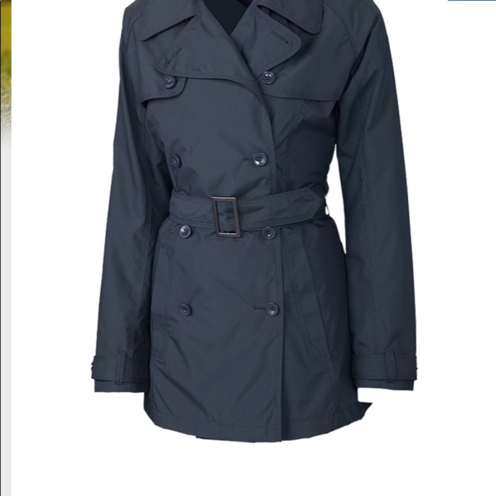 Women’s trenchcoat